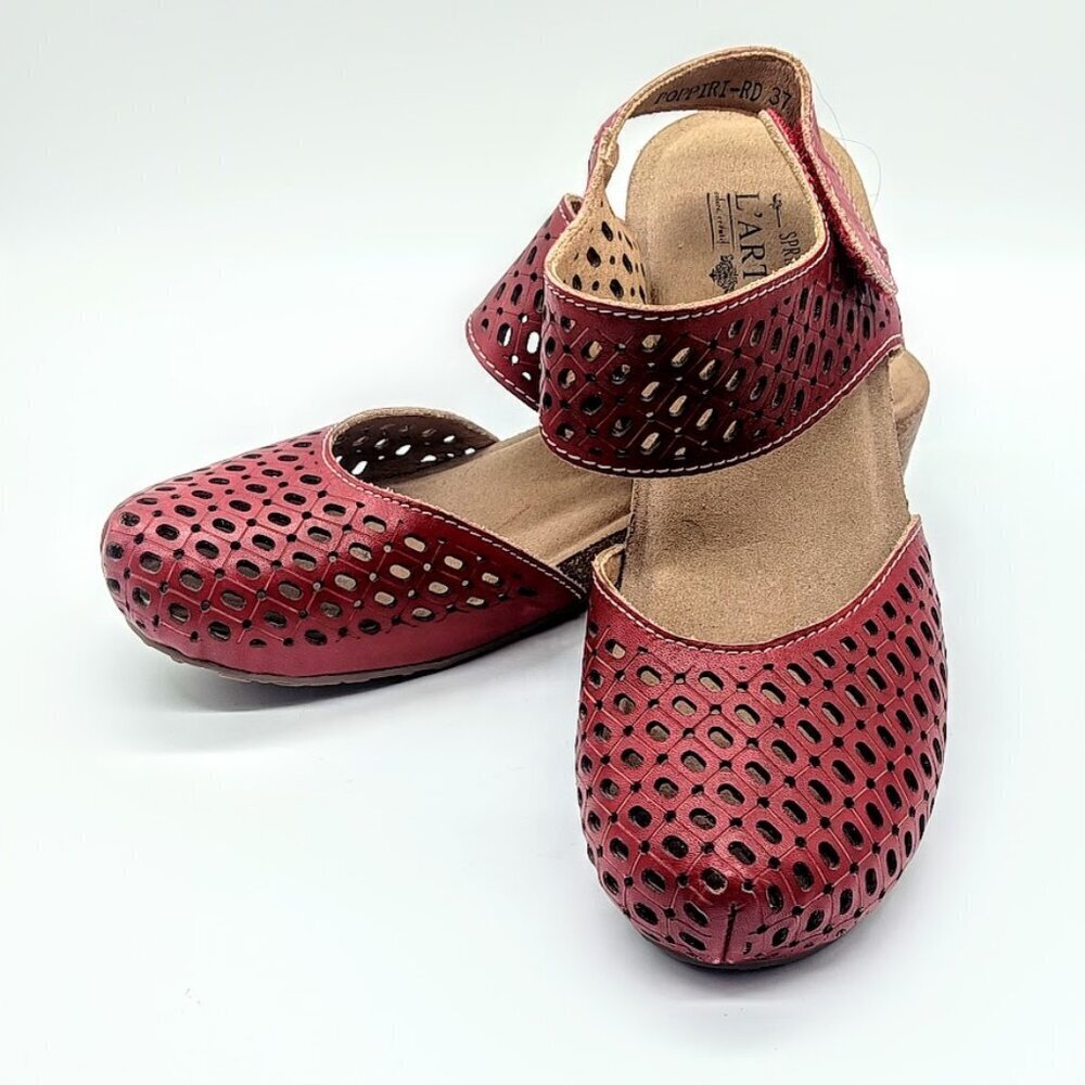 Spring Step L'Artiste Poppiri Red Leather Sandals NWOT - Size 37